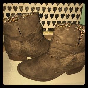 Mudd girls boots